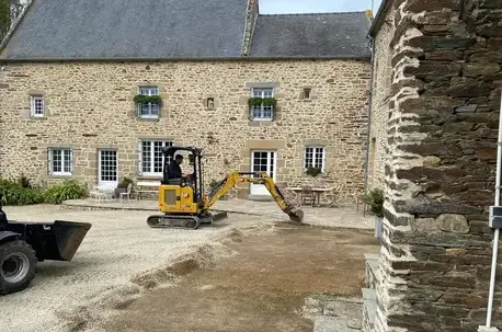 terrassier à Hirel - image 2