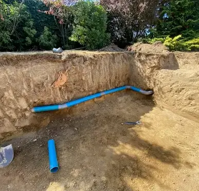 terrassier à Saint-Coulomb - image 3